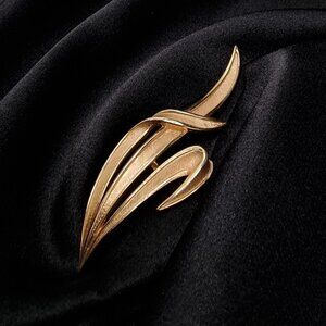 Vintage 1960's TRIFARI Signed Gold-Tone Signed Abstract Brooch Pin